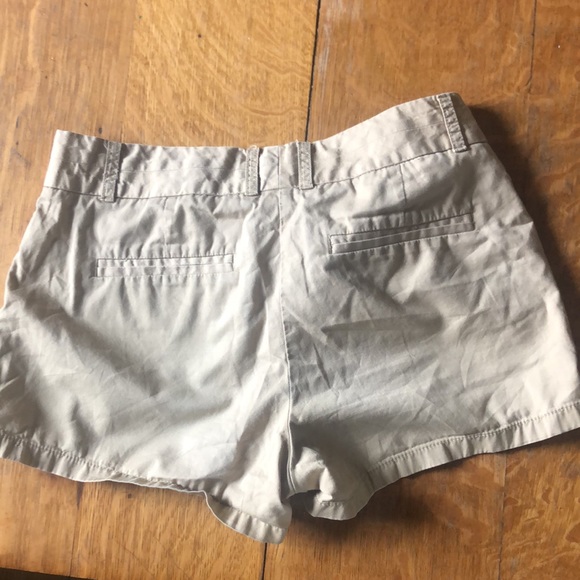 J Crew Chino shorts 3.5” khaki - Picture 3 of 3